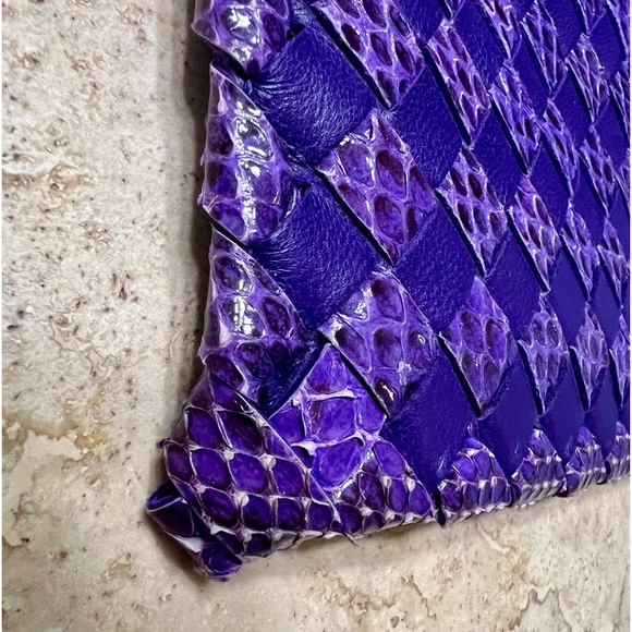 Bottega Veneta Lambskin and Snake Intrecciato Purple Clutch - Picture 11 of 12